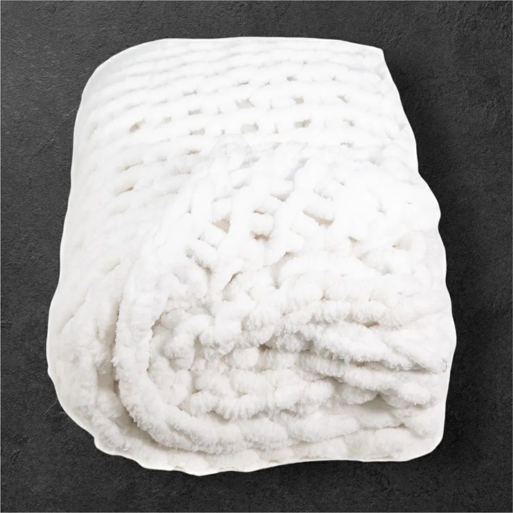 AVIVA STANOFF Marshmallow Chunky Knit Throw 50X70” in Cream Color - Picture 3 of 5